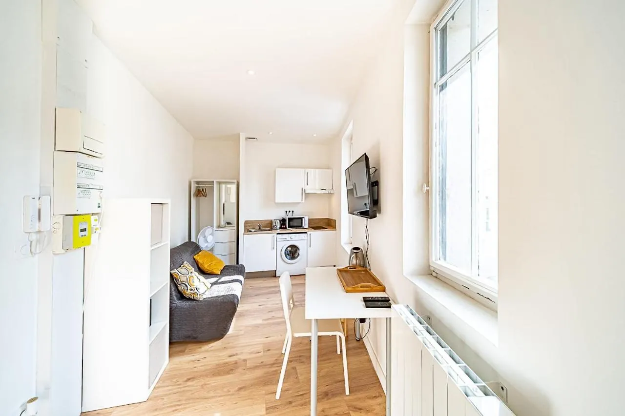 Apartment Le Debourg - Studio Tout Proche Metro B Lyon France